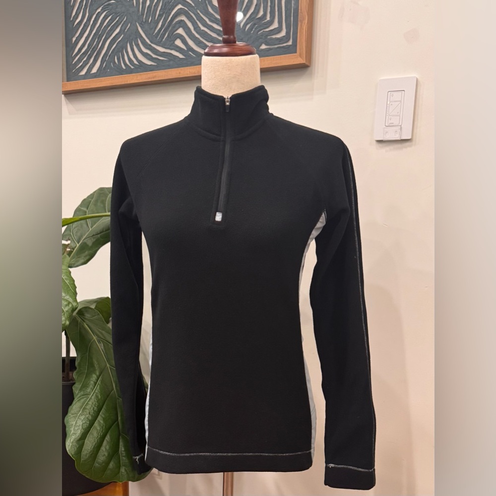 ALO Yoga Navy and Light Blue 3/4 Zip Fleece